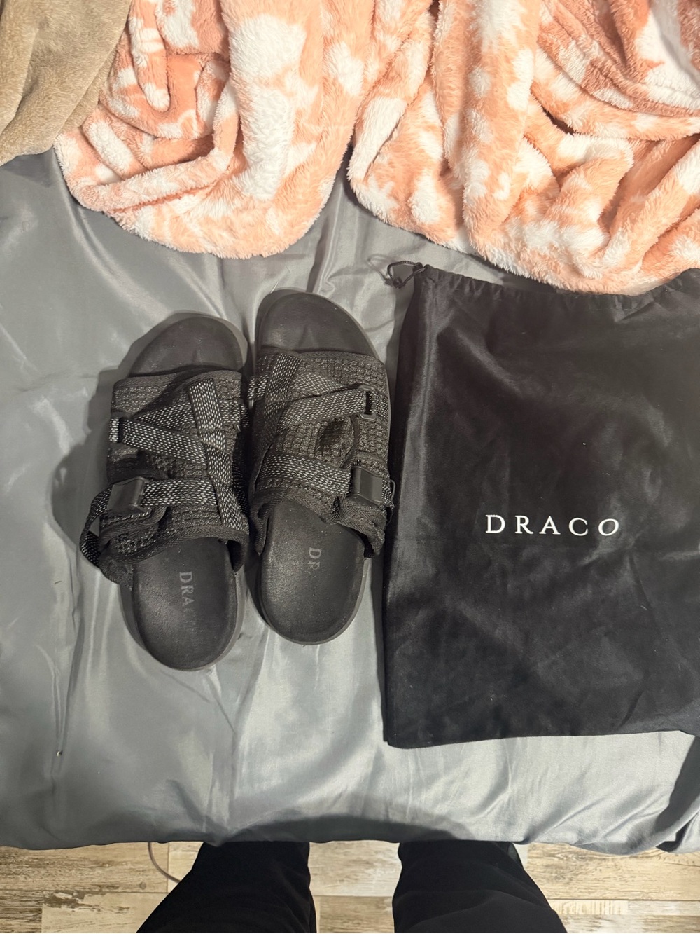 DRACO Men's Black Slide Sandals with Textured Straps
